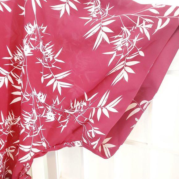 Worthington Floral Belt Front Blouse Size; Medium - Picture 6 of 7